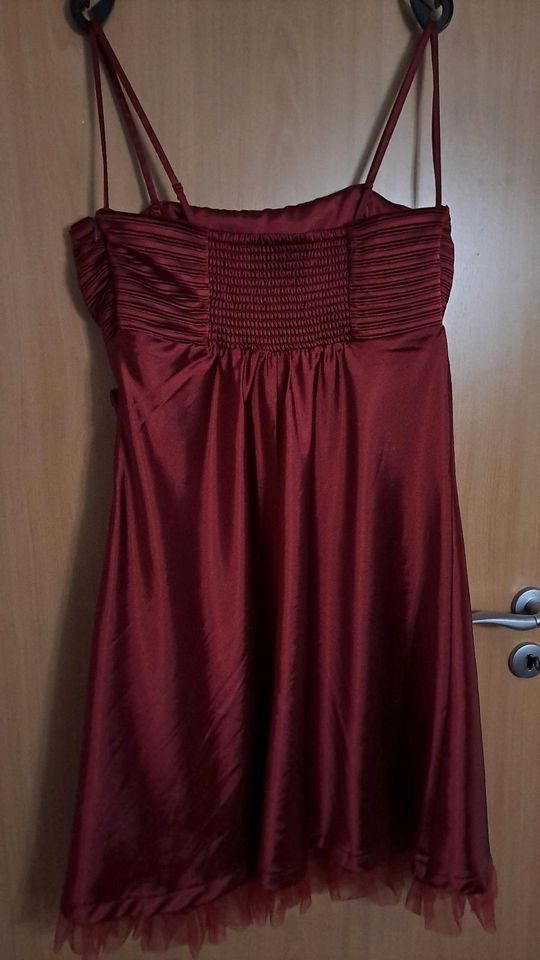 Festliches Kleid Gr. 44 in Striegistal