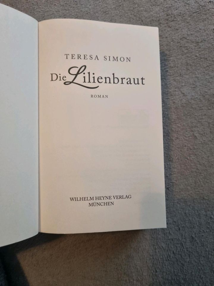 Die Lilienbraut: Roman Simon, Teresa: in Solingen