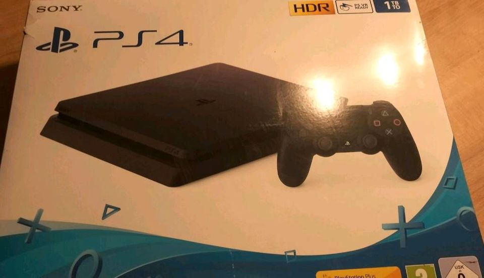 Playstation 4 mit 1 TB Speicher in Hövelhof