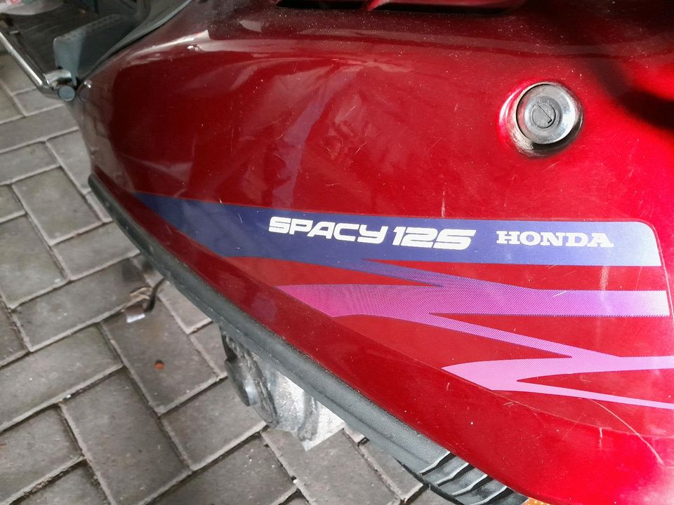 Honda Roller mit Unfallschaden in Ahaus