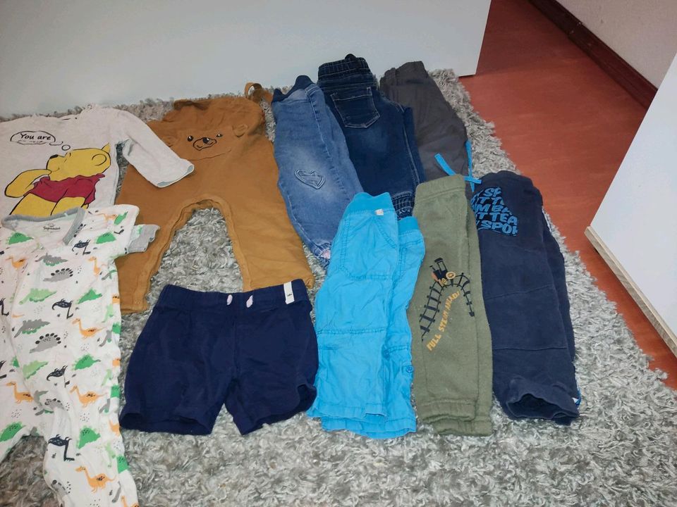 15 teiliges Baby Junge Jungs Paket gr. 86 in Bernsdorf