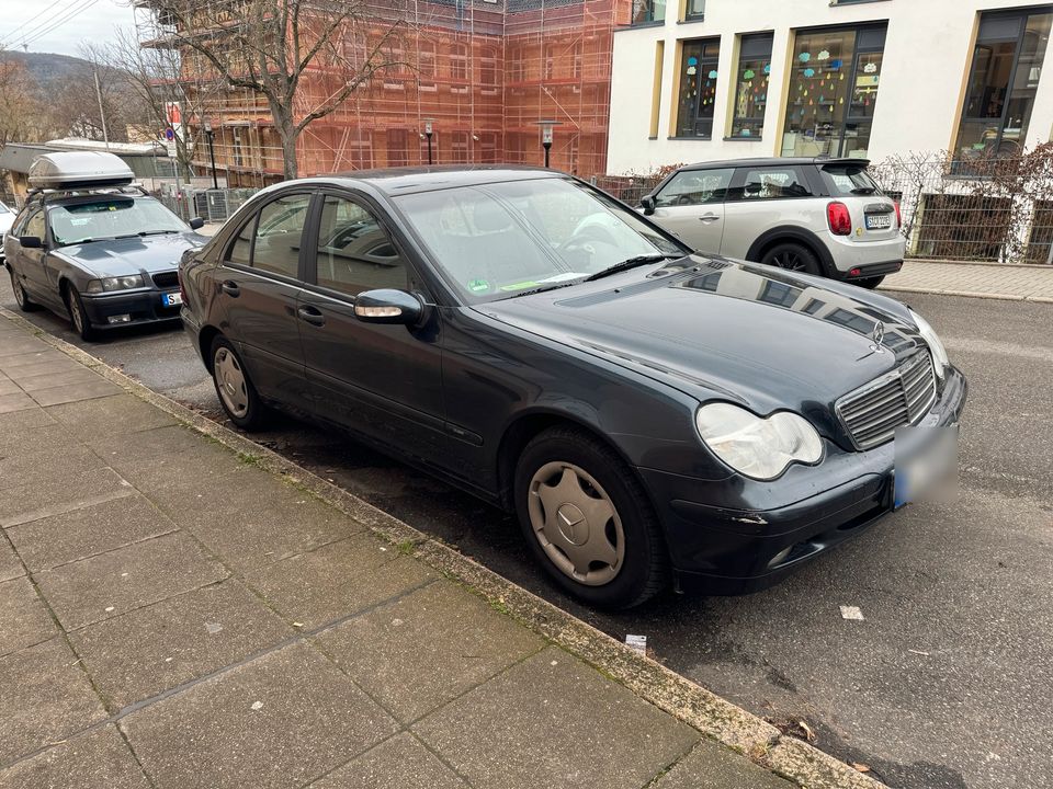 Mercedes Benz C 180 Kompressor W203 Rentnerfahrzeug in Stuttgart