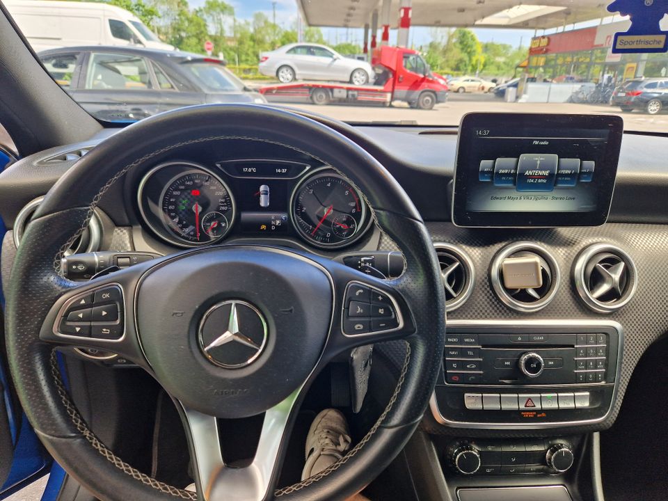 Mercedes-Benz A 200 d *LED*TÜV*Automatik*Panorama*Navi in Augsburg