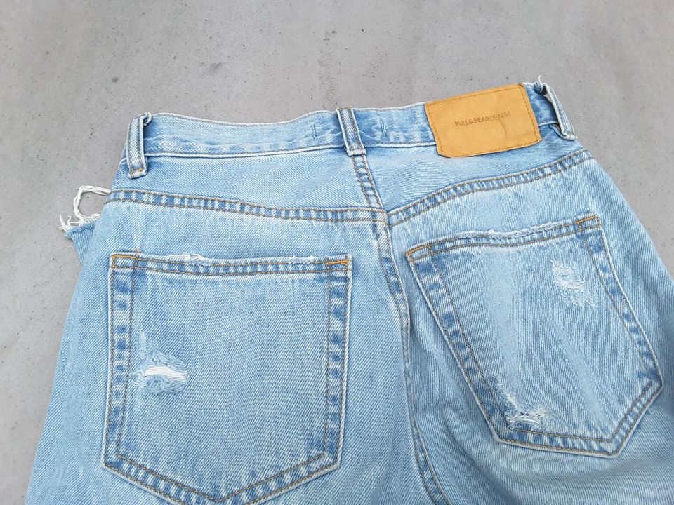 Pull & Bear Jeans 32 hellblau in Meppen