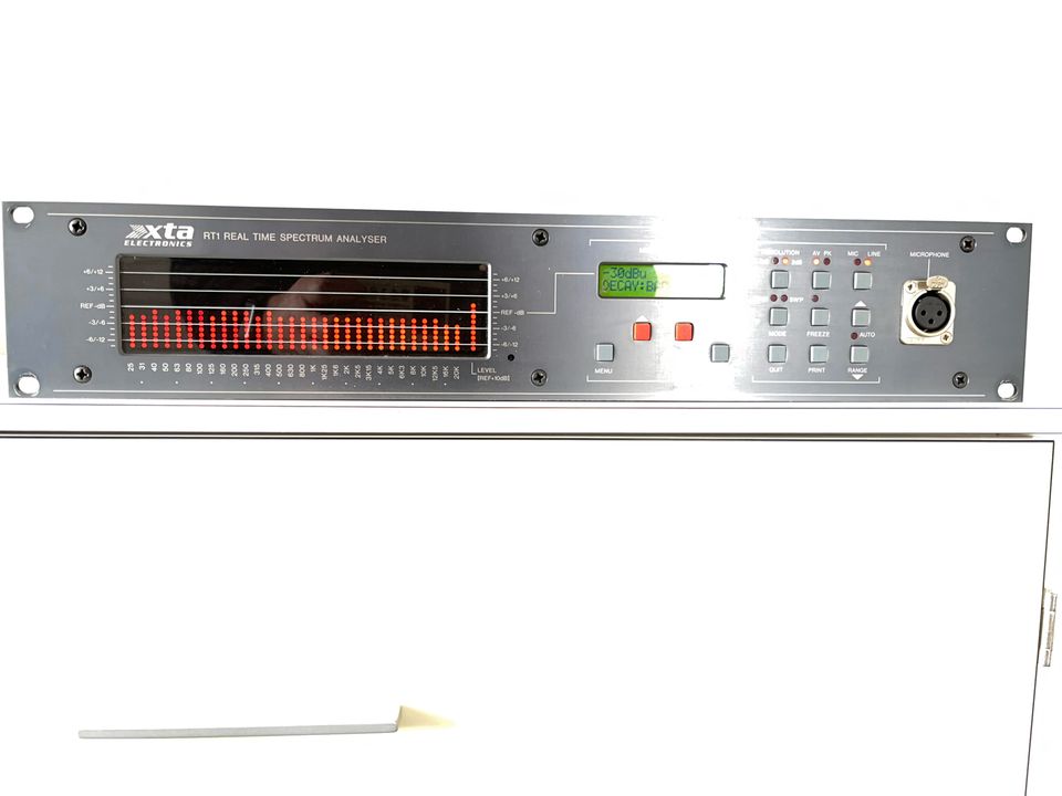 XTA RT1 Spectrum Analyser in Höchberg