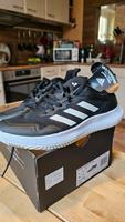 Adidas sneaker Turnschuh Tennis Hessen - Volkmarsen Vorschau