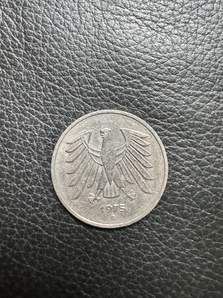 5 DM und 10 DM Münzen in Marburg