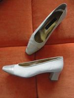 Baldan Leder-Pumps creme/gold, Gr. 40,5 Bayern - Rottach-Egern Vorschau