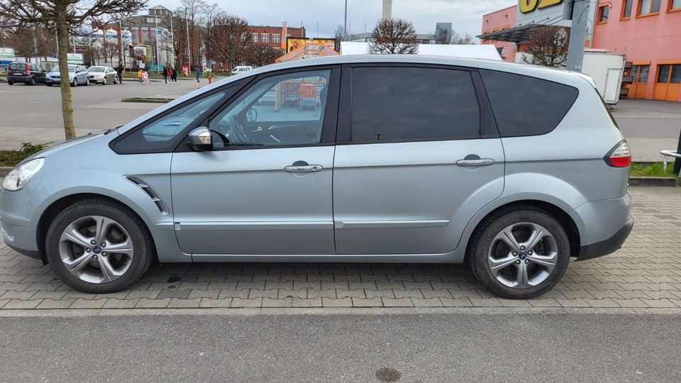 Ford S-Max Titanium in Berlin