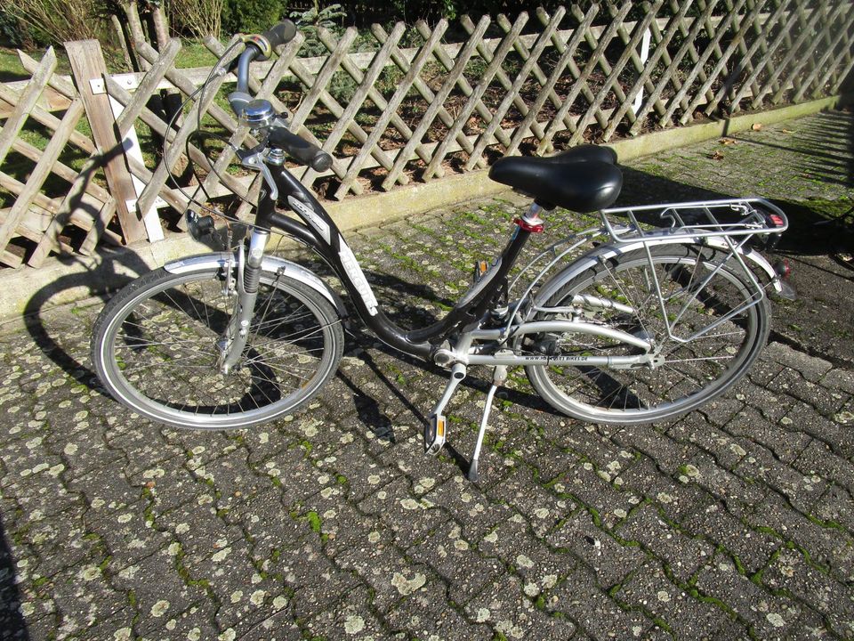 Fahrradhelm UVEX gr. 52-57 in Dreieich