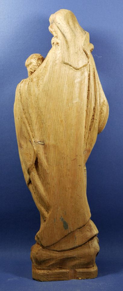 Holzfigur Madonna mit Kind aus 45 Jahre gelagertem Lindenholz in Düren