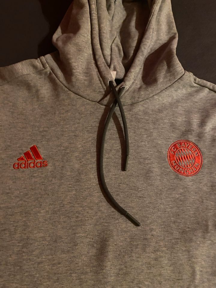 FC Bayern München Adidas Hoodie Gr. M in Elzach