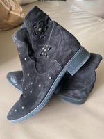 Boots echtes Wildleder Gr 39 Glitzer Strass Stiefelette Mecklenburg-Vorpommern - Stralsund Vorschau