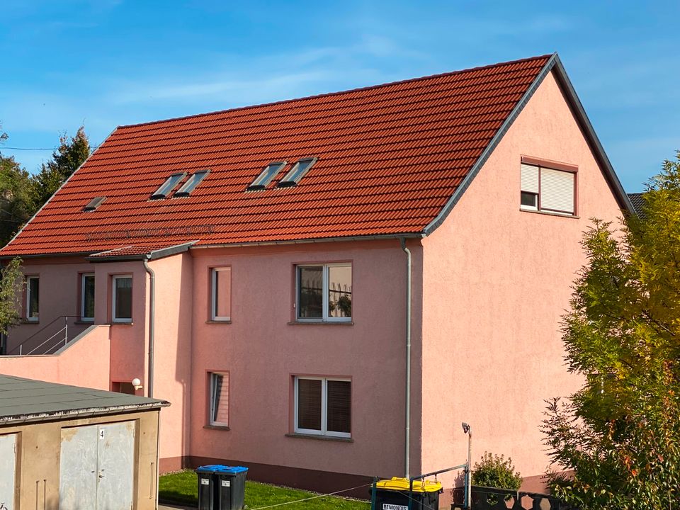 Wohnhaus mit Garagen im Herzen von Neuhirschstein in Stauchitz