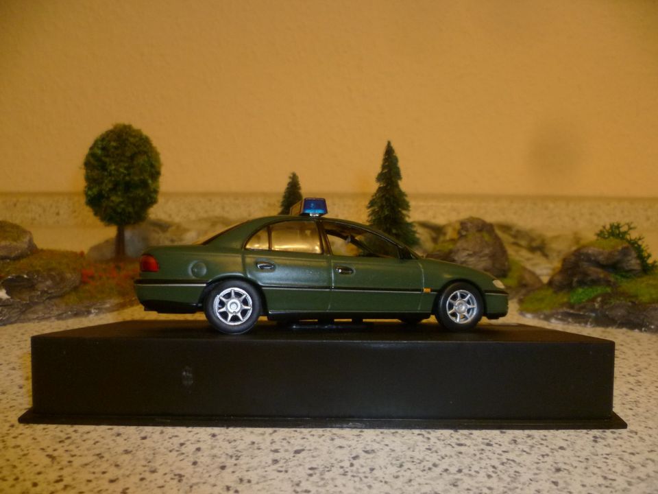 Modellauto Opel Omega - B - Limosine, Maßstab 1:43 in Bad Driburg