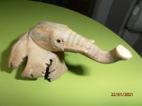 Elefant aus Holz geschnitzt, Handarbeit, 11 cm lang Hessen - Rauschenberg Vorschau