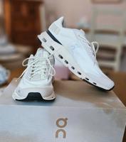 On Cloud gr.44 uk.9,5 Laufschuhe Sneakers Schuhe Nordrhein-Westfalen - Minden Vorschau