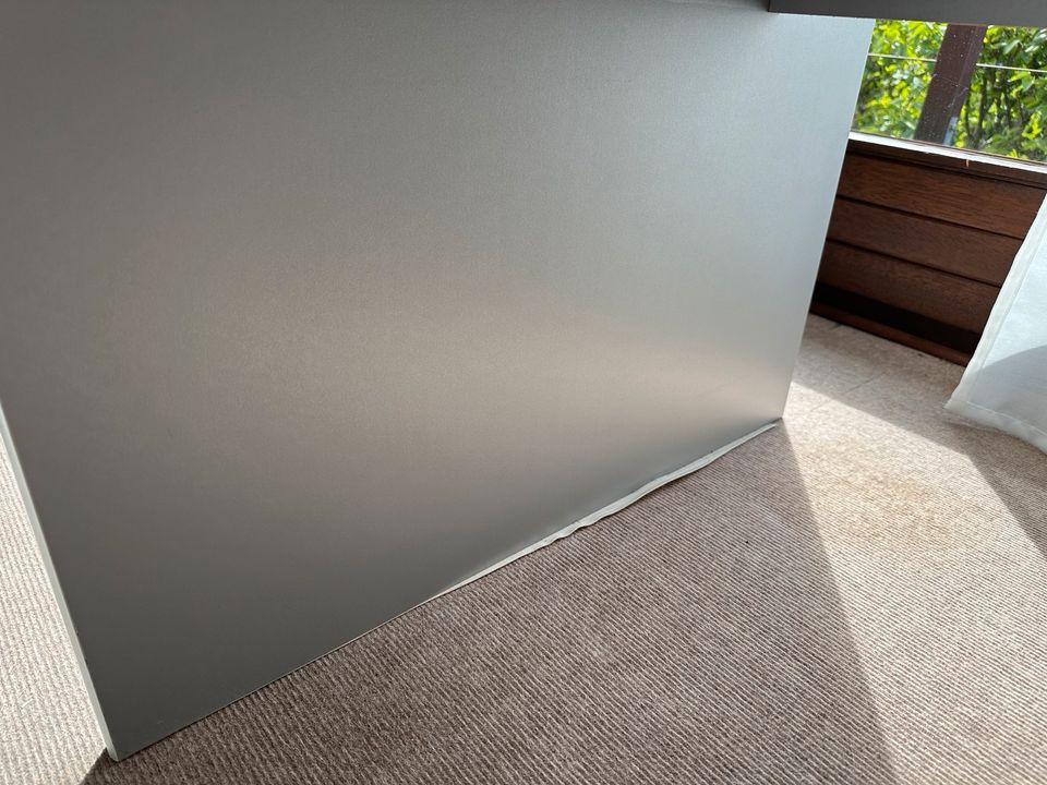 Schreibtisch, 150 x 74 x 75 cm, grau in Solingen