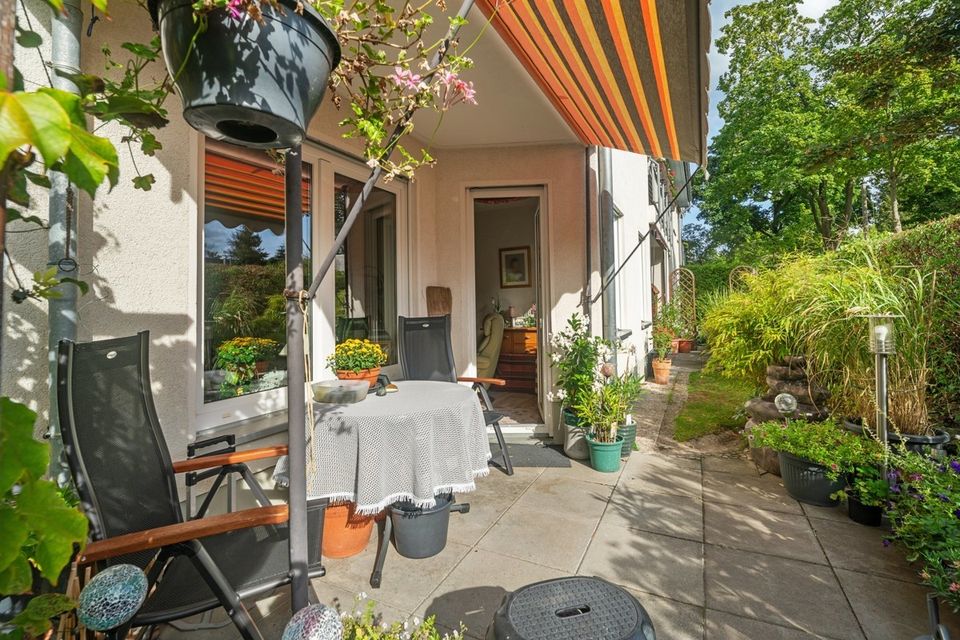 Familiengerechte Wohnung mit eigenem Garten und Stellplatz in Altglienicke in Berlin