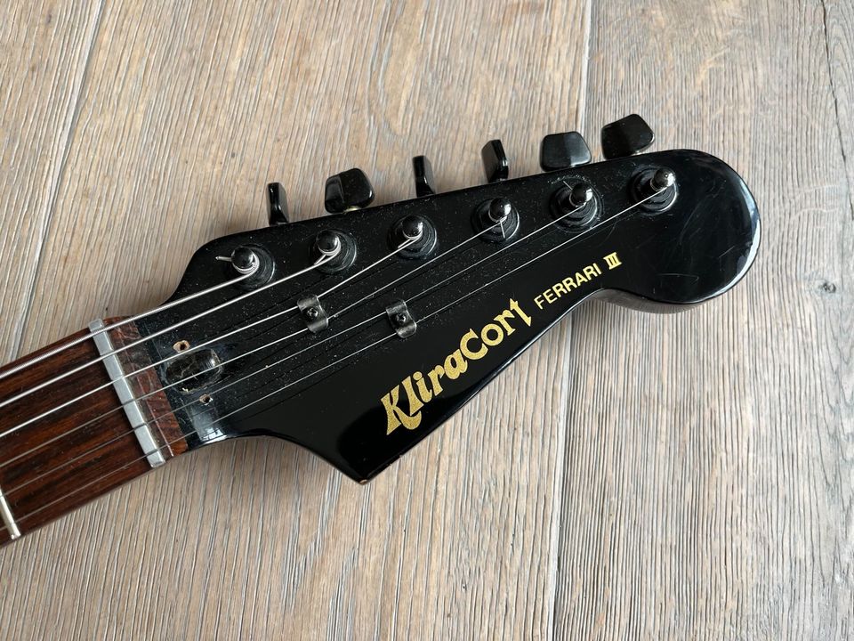 Sehr seltene Klira Cort Ferrari III E Gitarre, 80er Jahre in Berlin