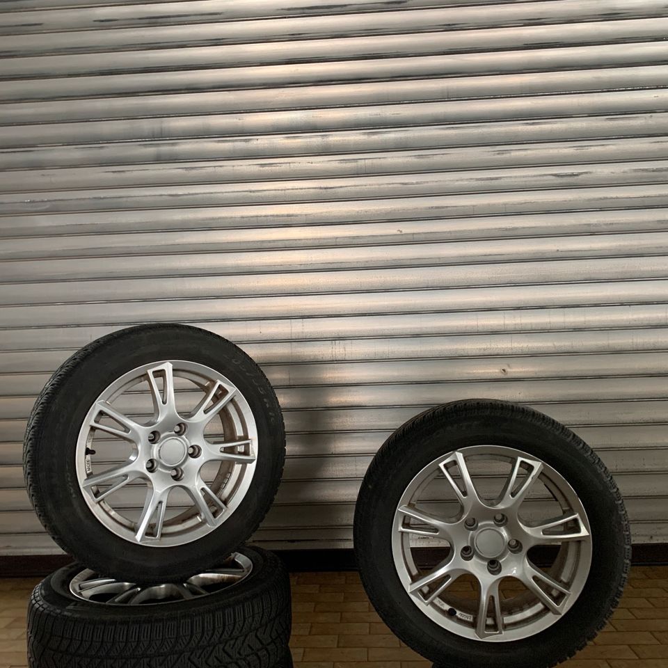 16 Zoll VW Seat Audi Skoda Alufelgen 205/55R16 Winterreifen in Remscheid