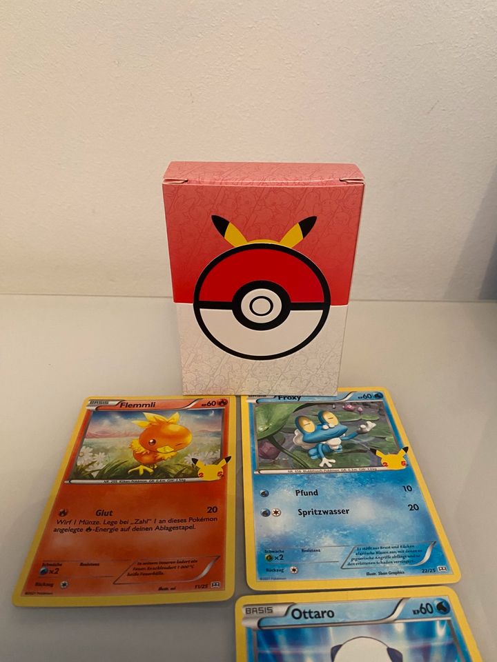 Pokémon Karten mit Box Froxy , Flemmli, Ottaro , Memmeon in Wendeburg