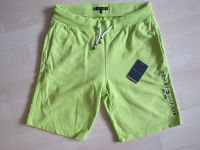 Tommy Hilfiger Sweat Bermudas Shorts hellgrün Gr.164 TOP Dresden - Pieschen Vorschau