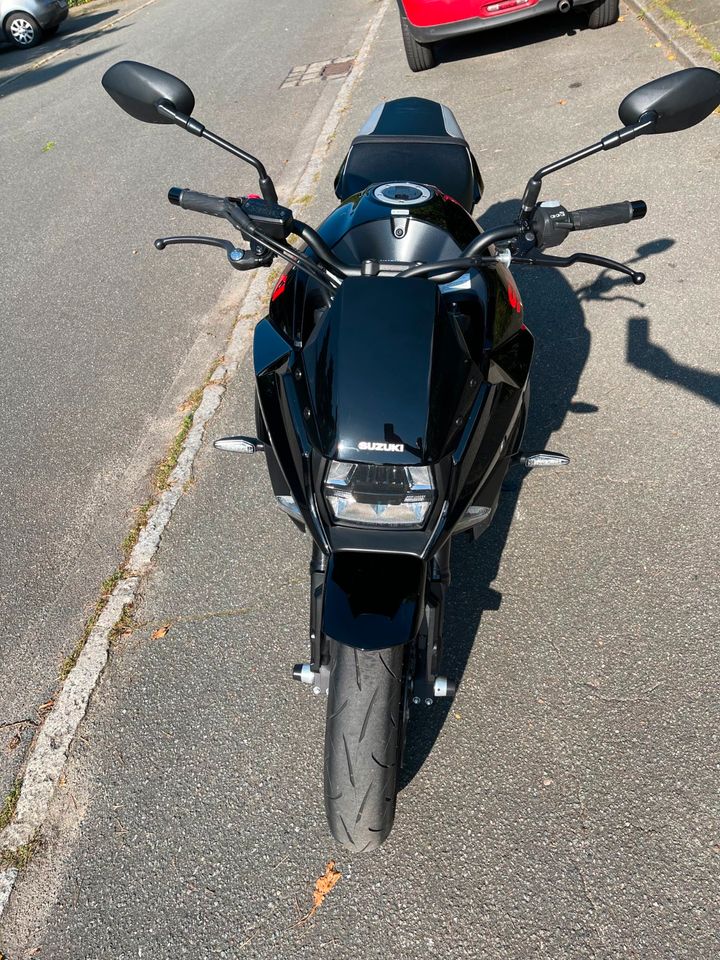 Suzuki GSX-S 1000 S Katana schwarz Zubehör erst 1.859 km wie neu! in Hamburg