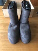 UGG Ultra Short Men's 5220 M Boots in Braun – NEU Hessen - Bad Homburg Vorschau