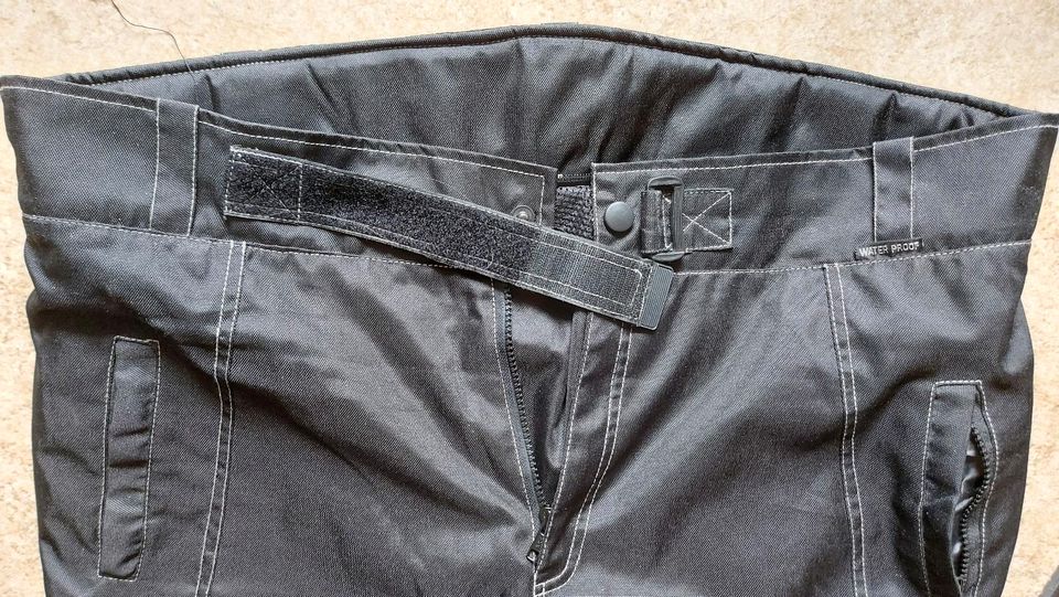 Motorradhose mit Protektoren Herren Textil  Gr. 4 XL in Karlsruhe