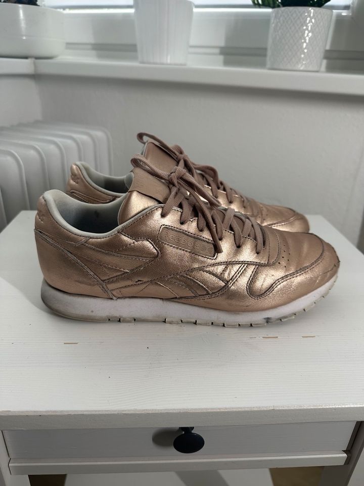 Reebok Rosegold in Hamburg