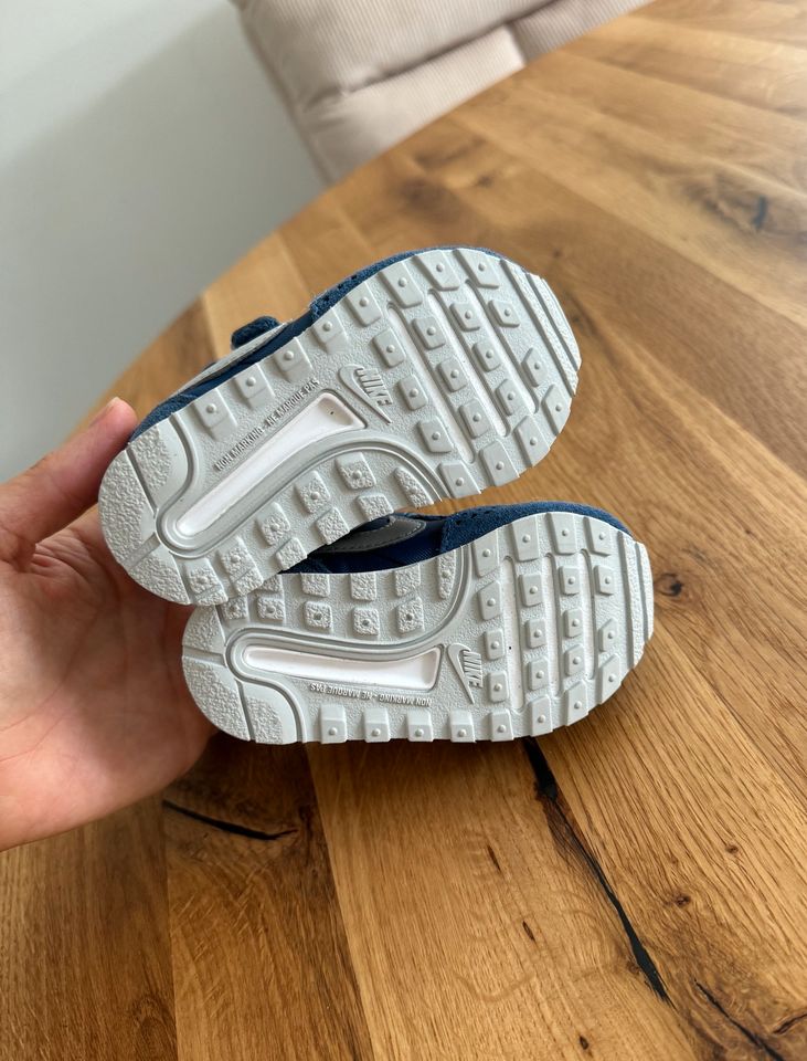 NEU - Baby - Nike MD Valiant Infant - 19,5 in Müllheim