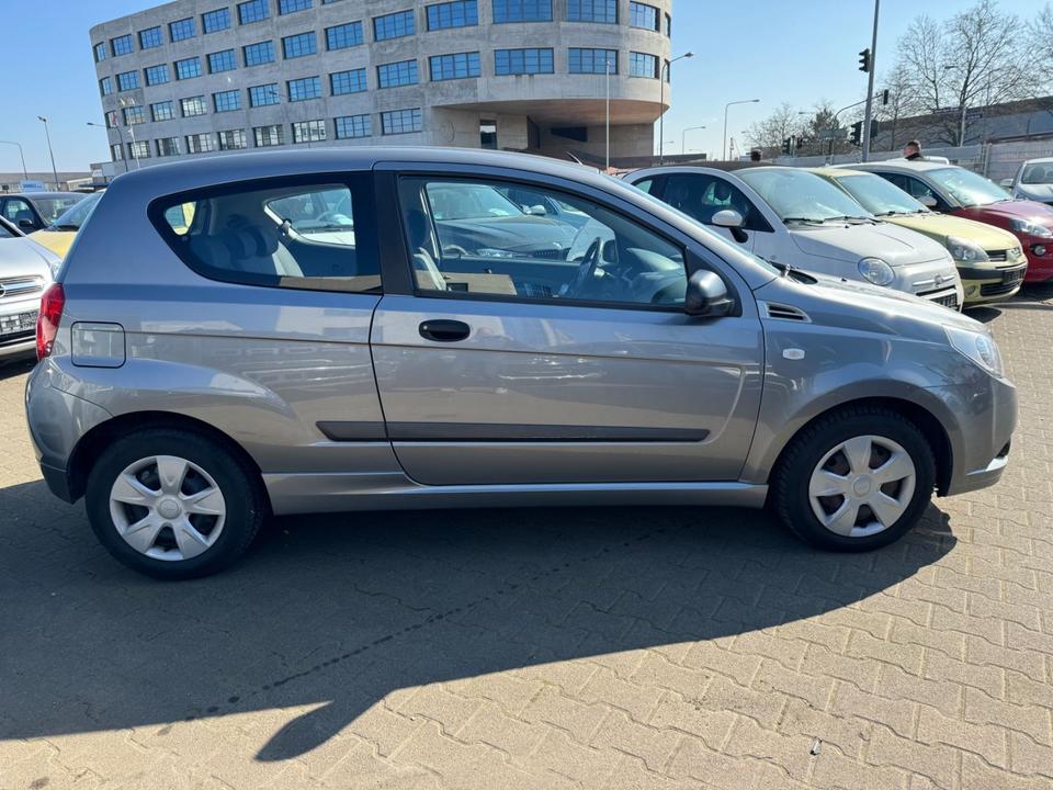 Chevrolet Aveo Schrägheck*Klima*TÜV Neu*Nur 111000 Km* in Frankfurt am Main
