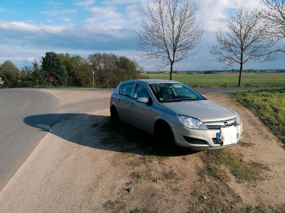 Opel Astra H 1.4  TÜVbis 5.2025 in Bad Freienwalde