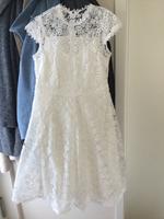 Espritkleid weiß wunderschön in Größe 40 Kr. München - Unterföhring Vorschau
