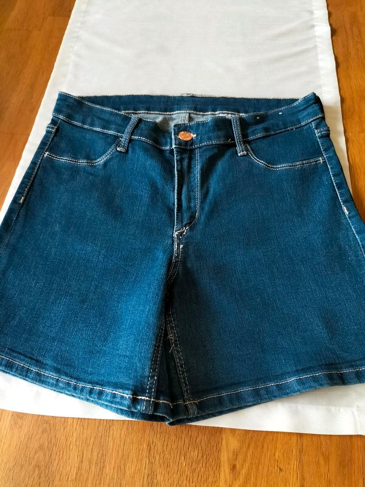 Jeans- Shorts Gr. 164 Denim in Wenden