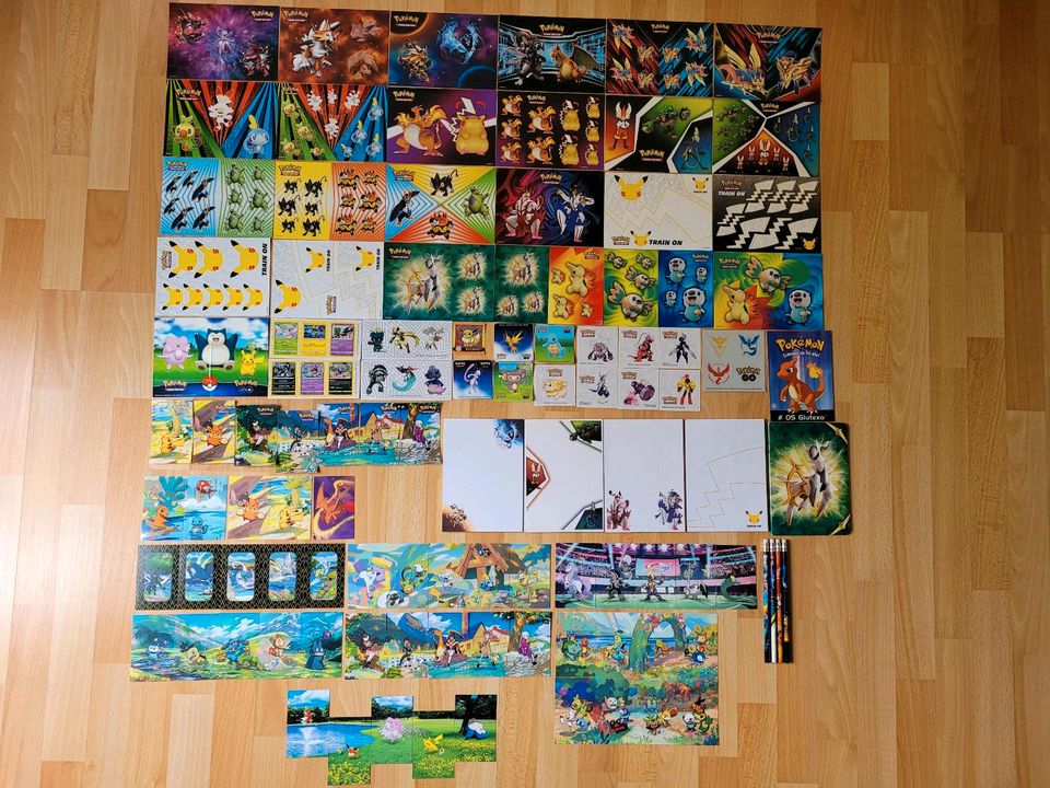 100 Pokemon Karten deutsch boosterfrisch / V ex Booster Holo Tin in Berlin