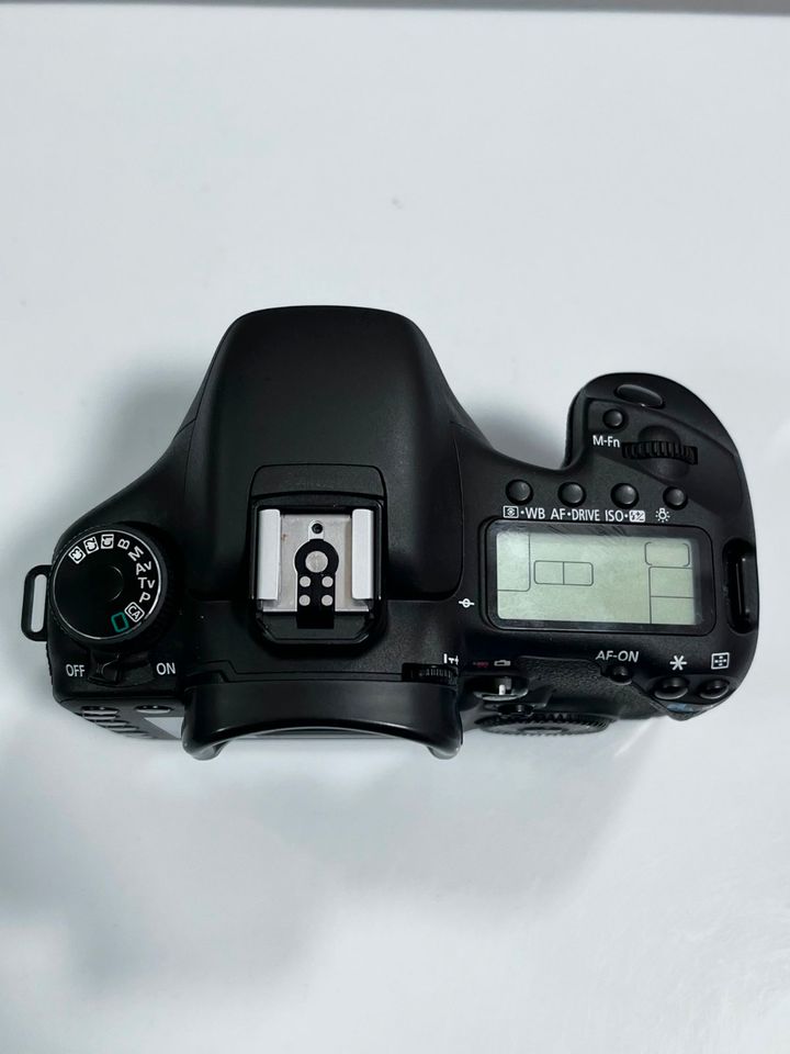 Digitalkamera Canon EOS 7D 18.0 MP / FULL HD MOVIE - Schwarz in Herne