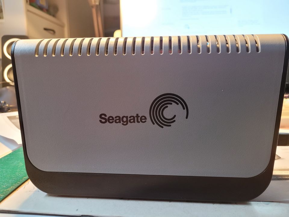 Seagate ext. HDD (Festplatte), 3,5 Zoll, 250 GB, ST3250824U2-RK in Neuhof