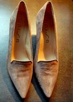 Pumps Wildleder braun 39,5 Größe Berlin - Zehlendorf Vorschau