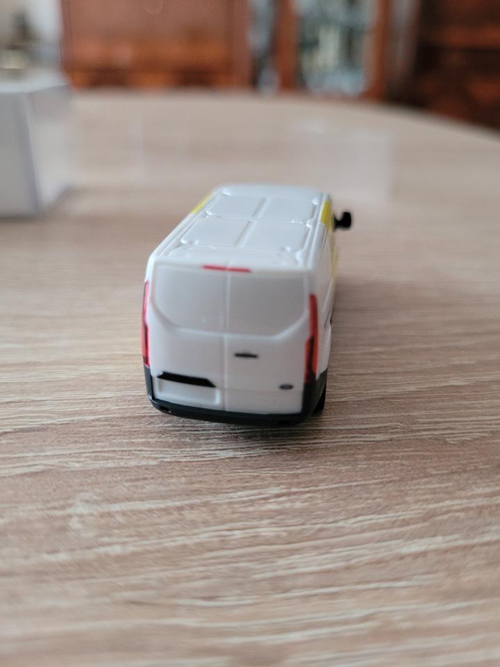 (354) HO (1:87) Ford Transit Custom Kastenwagen "Hertz" von BUSCH in Neustadt an der Weinstraße