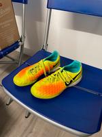 Nike Top ! Hallenschuhe Fußballschuhe 38 - sehr gut erhalten Bayern - Sonthofen Vorschau