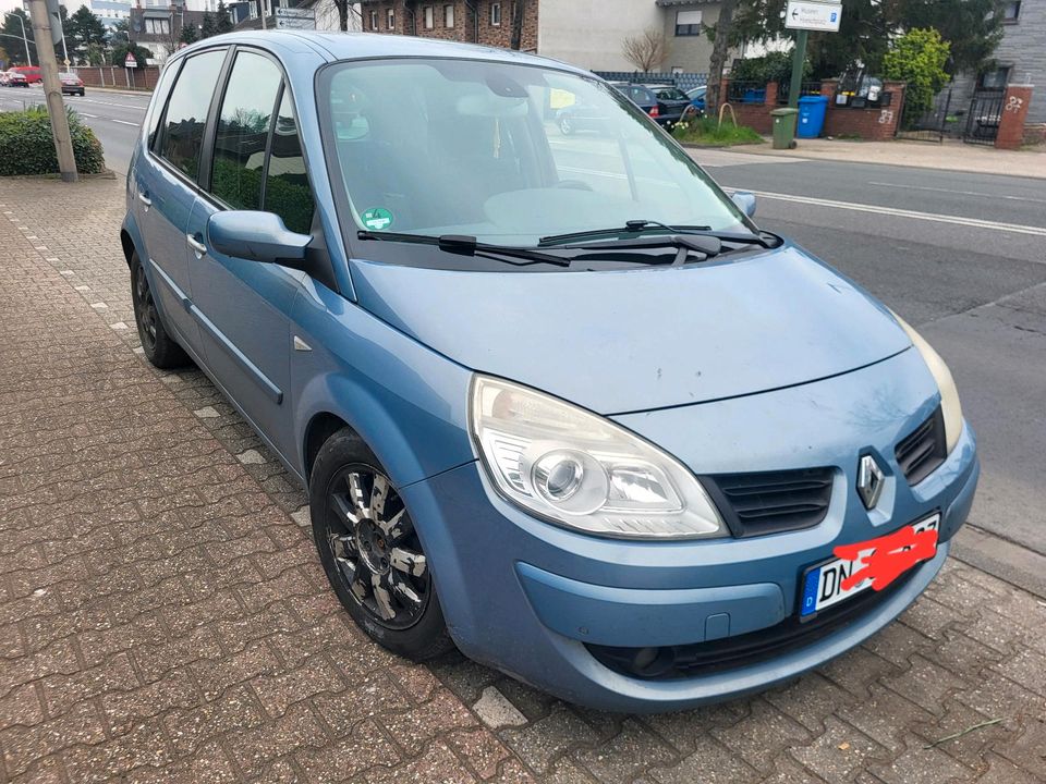 Renault Megane Scenic  1.9 in Düren