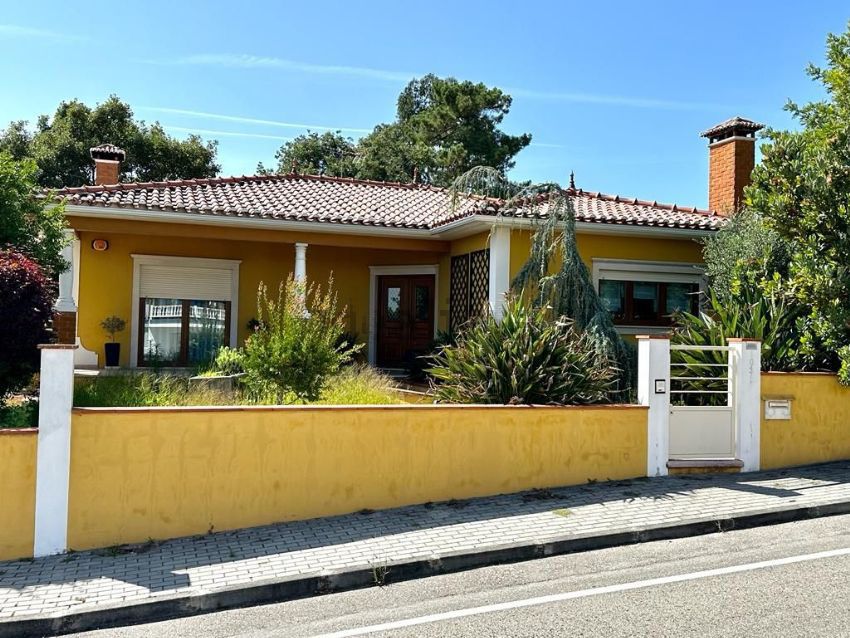 Dein Haus in Portugal ist in Souto da Carpalhosa, Leiria in Düsseldorf