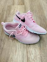 NIKE Sneaker Gr. 38.5 Schleswig-Holstein - Kiel Vorschau
