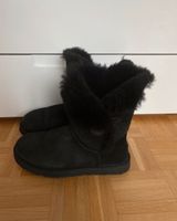 UGG Boots Bailey Button schwarz Berlin - Steglitz Vorschau