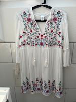Sommerkleid weiß mit Blumenmuster Hamburg-Nord - Hamburg Langenhorn Vorschau