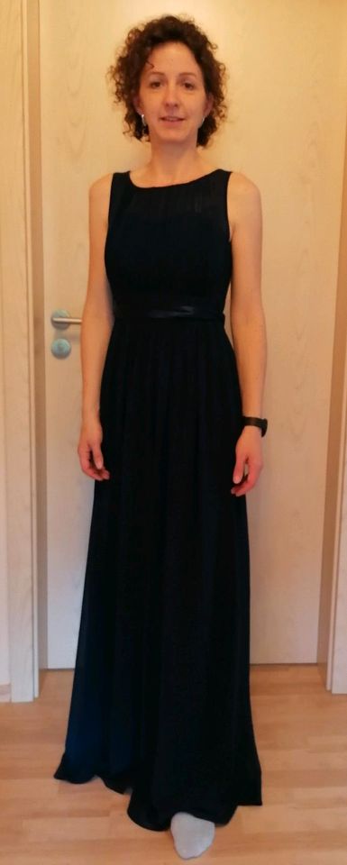 Langes Abendkleid in Leverkusen