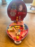 Polly Pocket Retro Herz Puppe mit Haar Sammlerstück Nordrhein-Westfalen - Netphen Vorschau