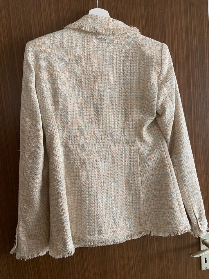 Bouclé-Blazer in Weiß / Creme It.Gr.46 / Gr.40 in Nürnberg (Mittelfr)